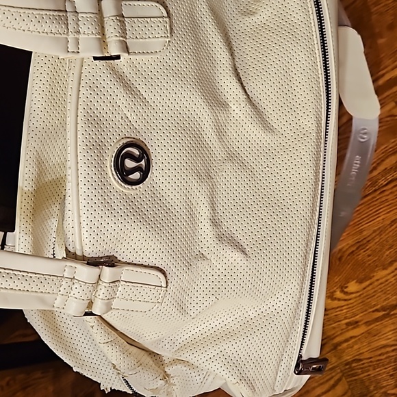 Lululemon bag - Picture 2 of 10